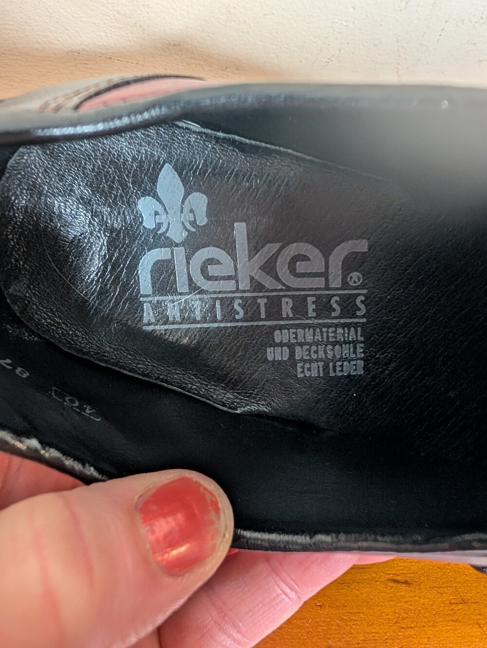 Rieker Women’s Burgundy & Black Slip-On Leather Shoes 40 - Picture 7 of 9